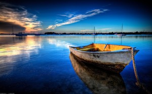 calm-boat-wallpaper